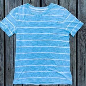 Youth old navy tee